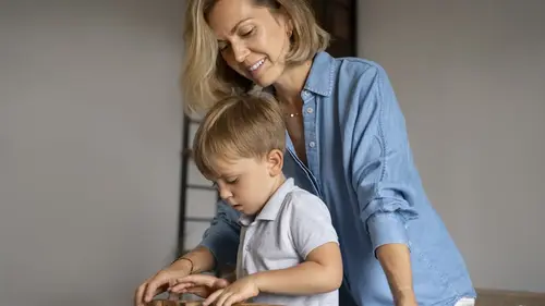 Kindermädchen oder Erzieherin: Was ist der Unterschied und wen sollten Sie für Ihr Kind wählen?